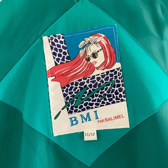 Vintage turquoise, lightweight cotton trenchcoat with belt and raglan sleeves. - Picture 4 of 13